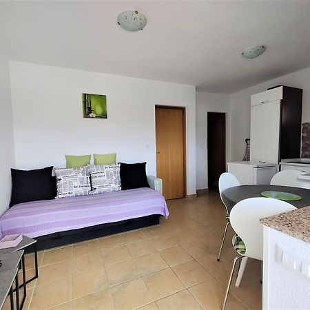 Apartman Kristina Vrbnik Zewnętrze zdjęcie